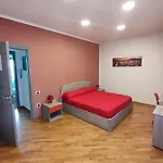 Rosso Di Sera Oda ve Kahvaltı 4*