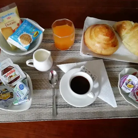 Rosso Di Sera Bed & Breakfast 2*