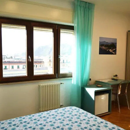 Rosso Di Sera Nápoles