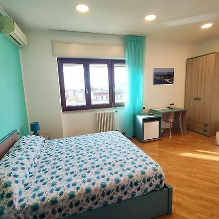Rosso Di Sera B&B 나폴리